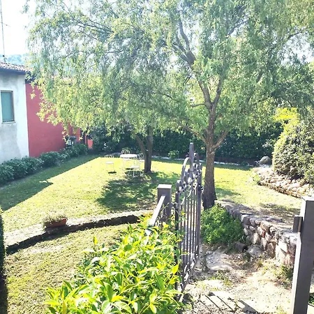 Le Ortensie Di Garda شقة فندقية مونزامبانو
